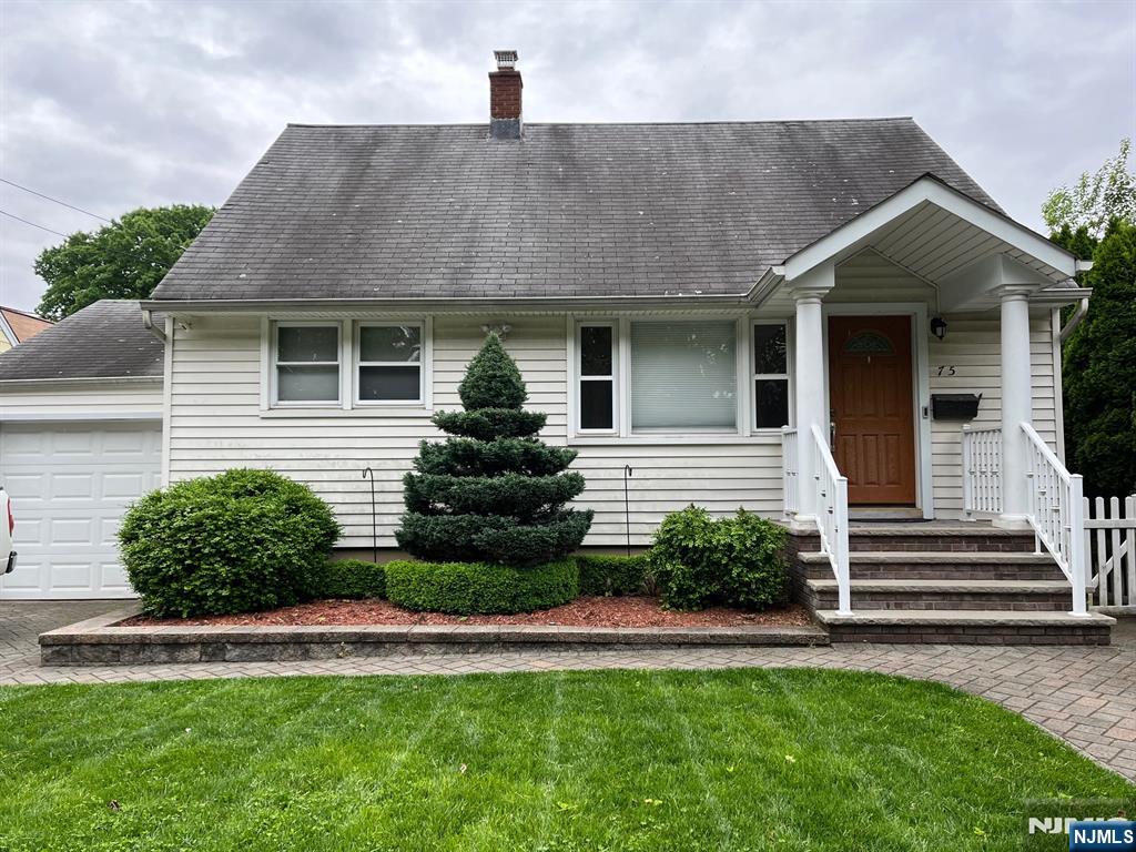 Property for Sale at 75 Boll Street, Clifton, New Jersey - Bedrooms: 3 
Bathrooms: 2 
Rooms: 6  - $569,900