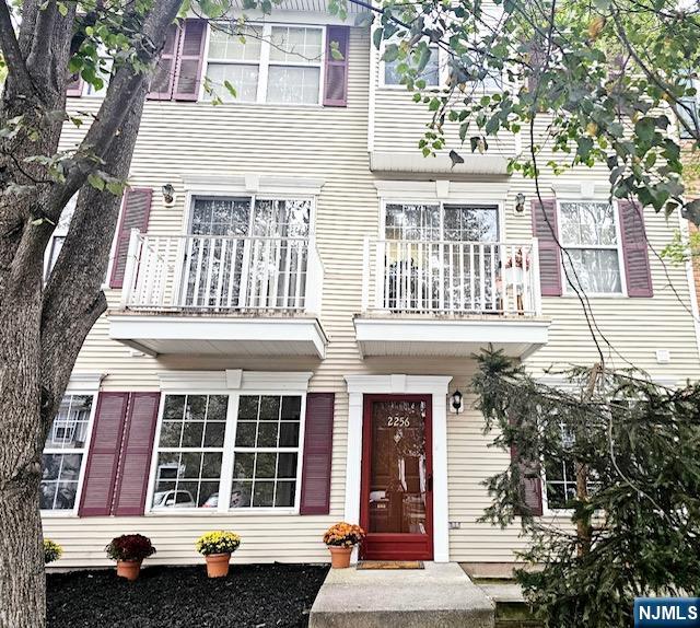 2256 Margaret Court 2256