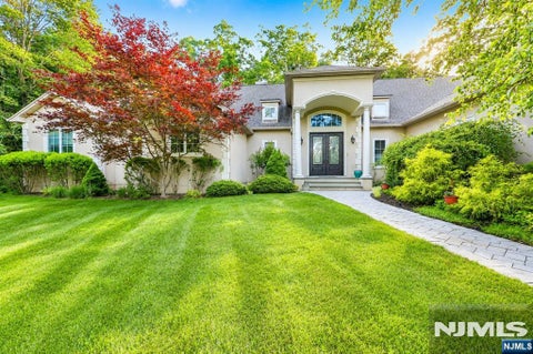 Photo of 41 Wildwood Road, Saddle River, NJ 07458 (MLS # 26039067)
