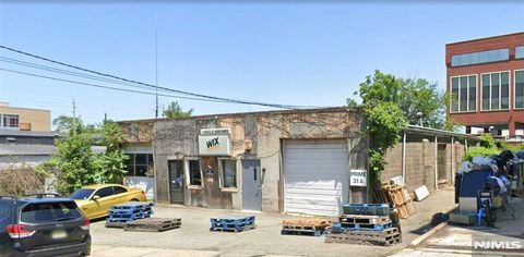 31 Garrett Place Englewood NJ 07631