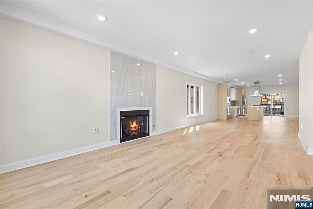 386 Lincoln Avenue