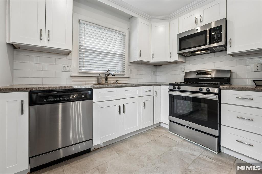 383 Closter Dock Road