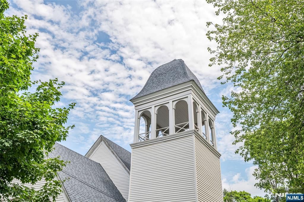 Photo of 283 Harrington Avenue, Closter, NJ 07624 (MLS # 25032689)