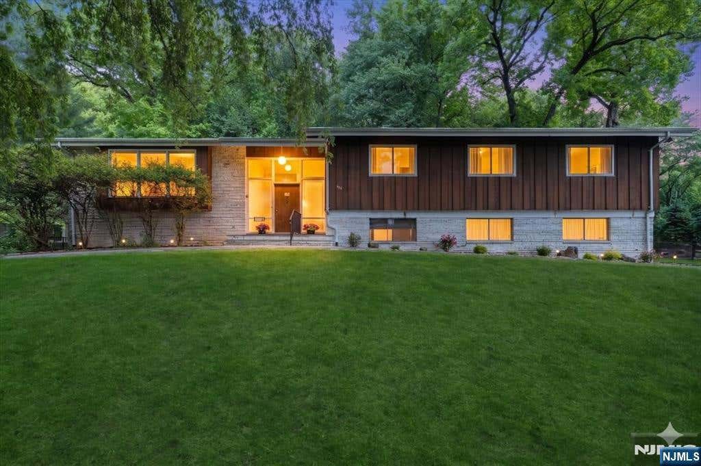 Photo of 401 Cumberland Street, Englewood, NJ 07631 (MLS # 26019829)