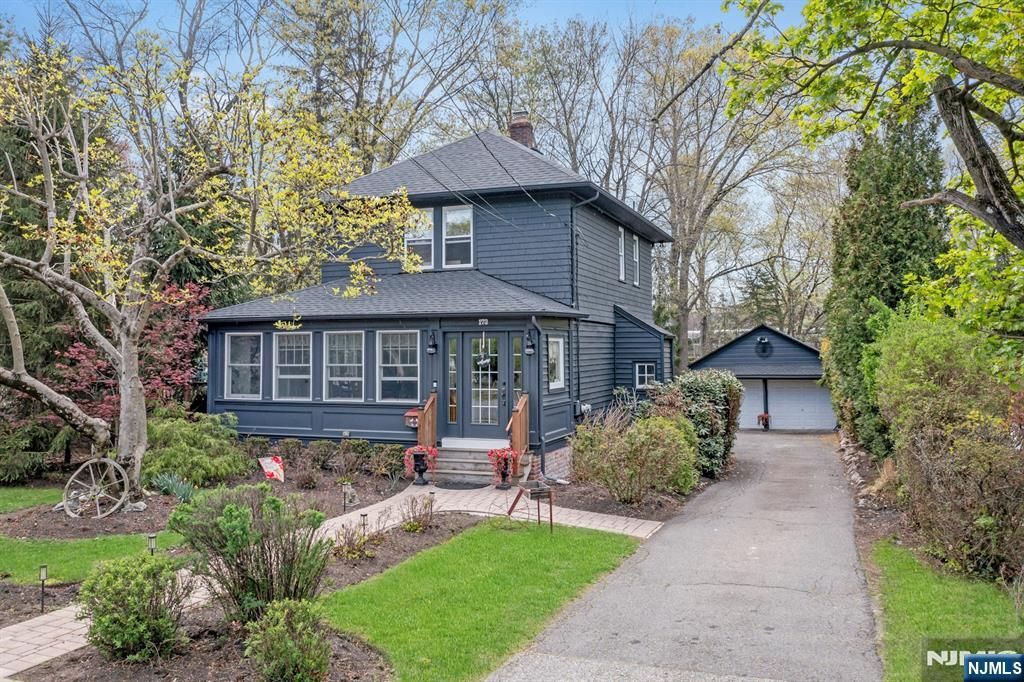 Photo of 173 Myrtle Avenue, Allendale, NJ 07401 (MLS # 26012972)