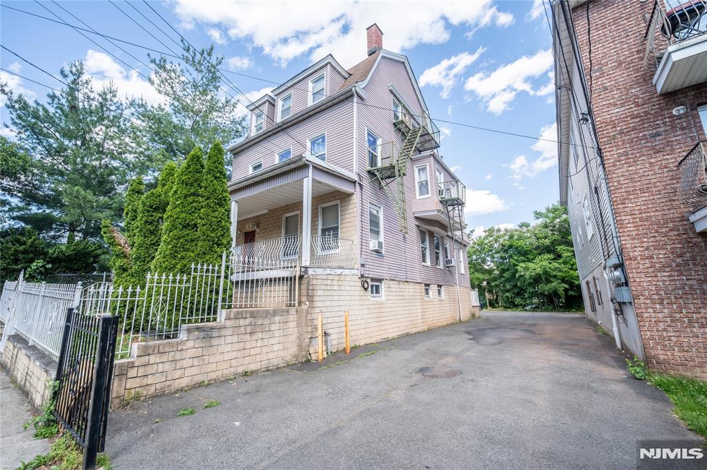 84 Farley Avenue