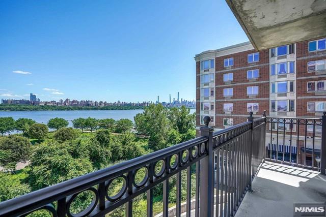 3219 City Place
