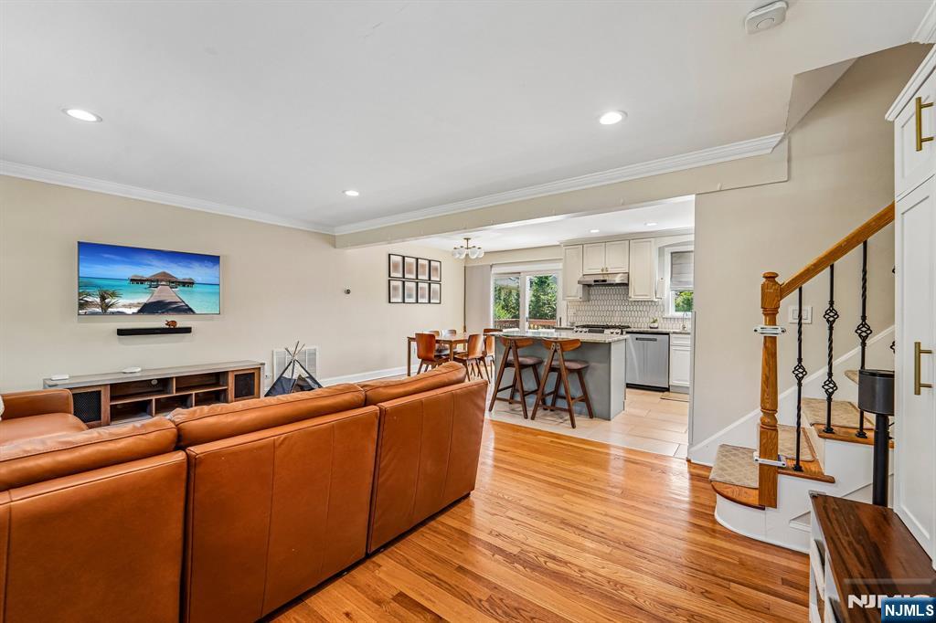 252 Canterbury Place