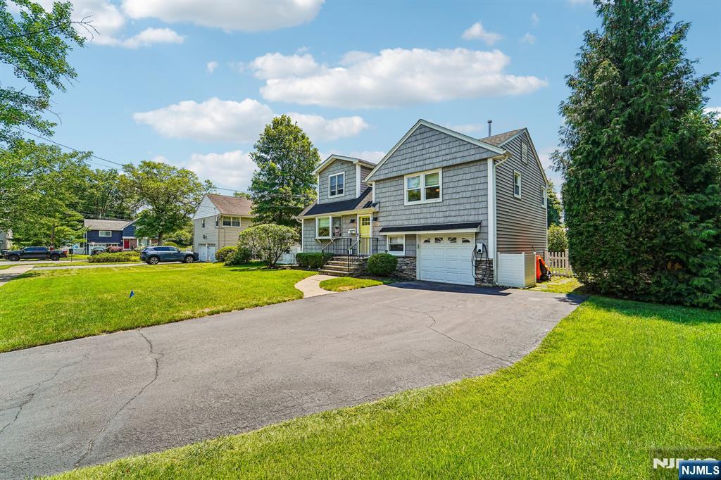 252 Canterbury Place