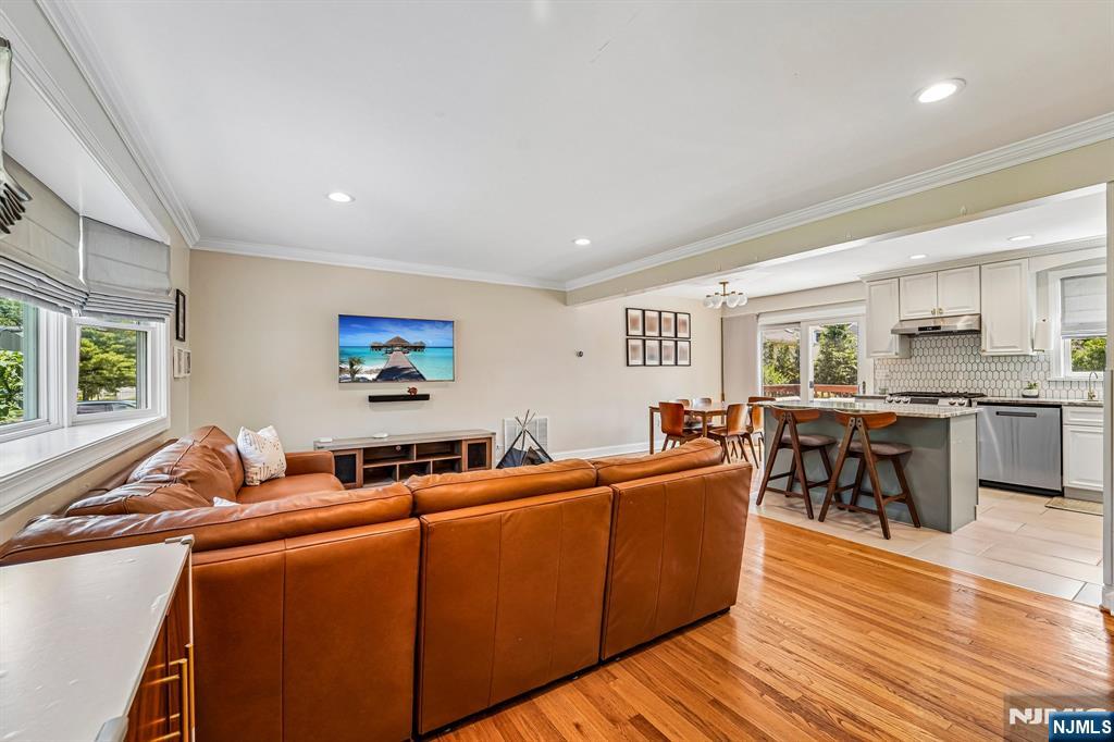 252 Canterbury Place