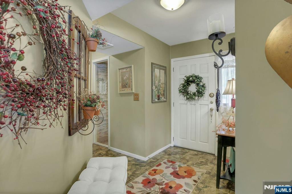 400 River Oaks Drive