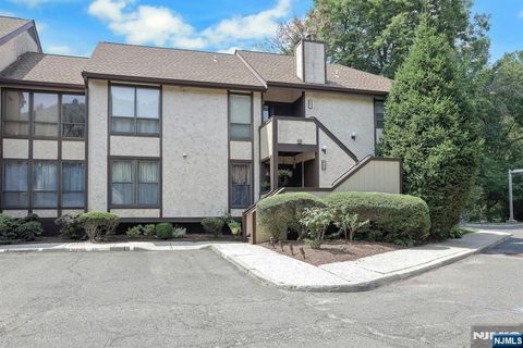 400 River Oaks Drive Rutherford NJ 07070
