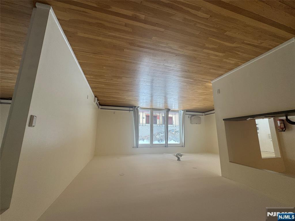 386 Hoover Avenue 166