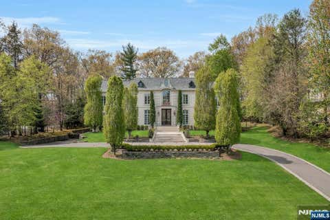 Photo of 501 Timberline Drive, Franklin Lakes, NJ 07417 (MLS # 26032287)