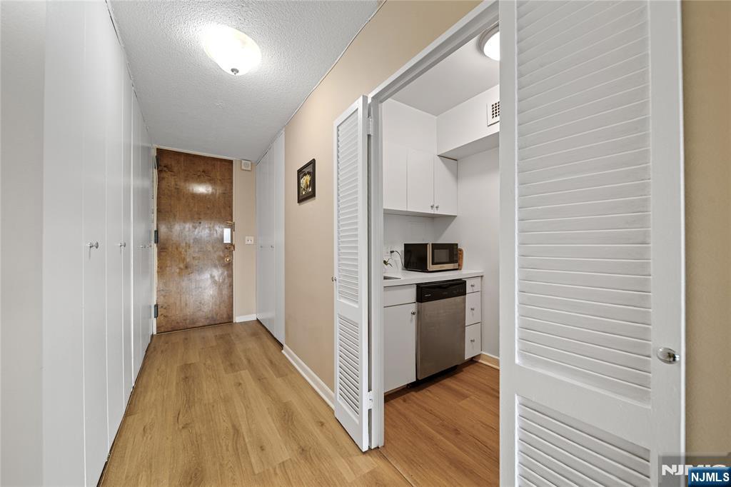 6 Horizon Road 206
