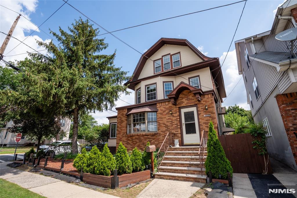 325 Valley Brook Avenue