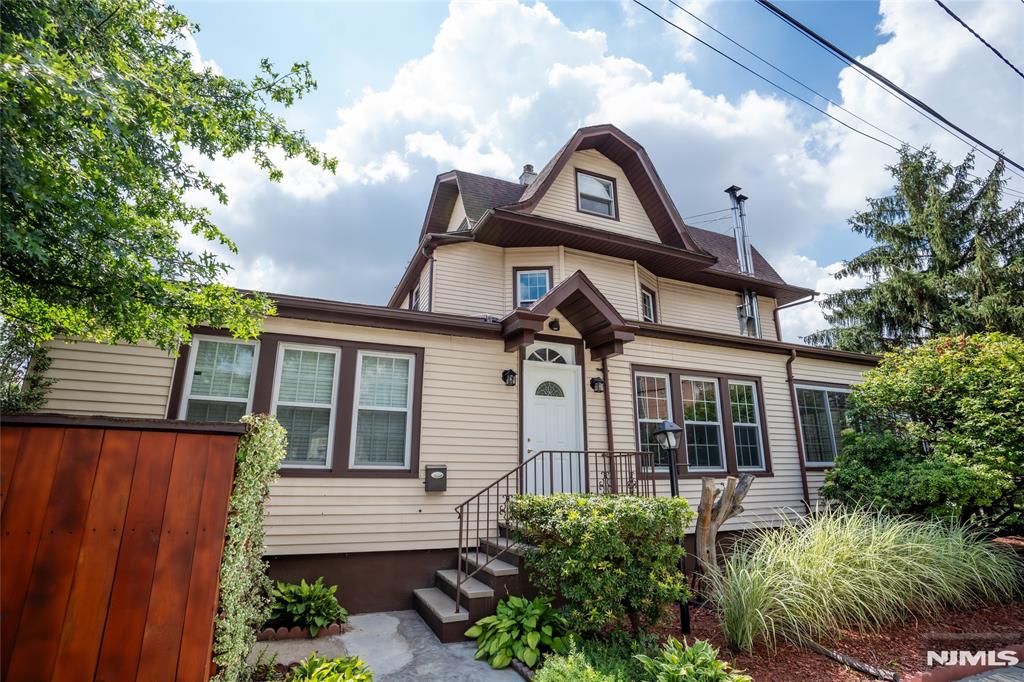 325 Valley Brook Avenue