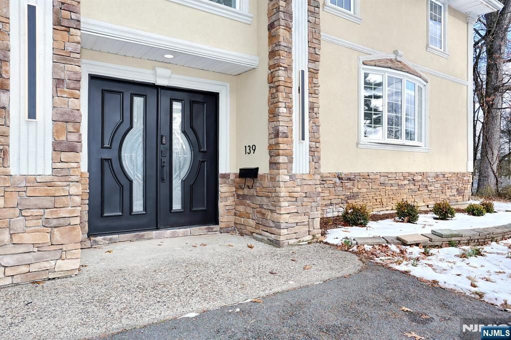 Photo of 139 Waldwick Avenue, Waldwick, NJ 07463 (MLS # 25044005)