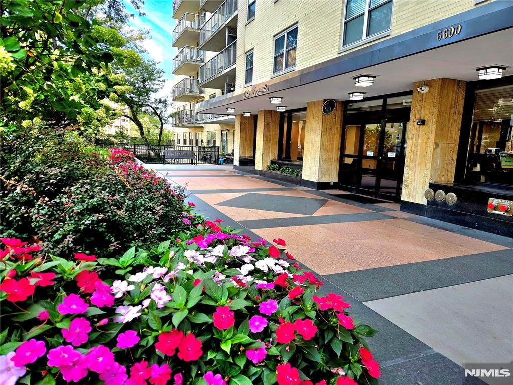 Photo of 6600 JFK Blvd E #18K, West New York, NJ 07093 (MLS # 26001636)