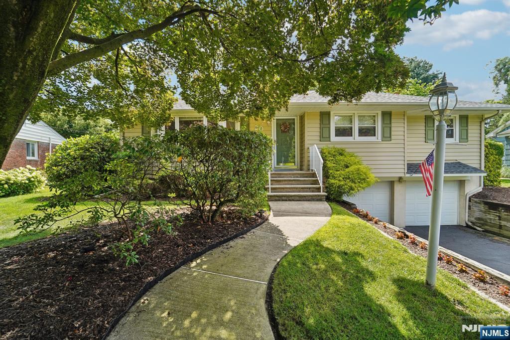 20 Nokomis Avenue