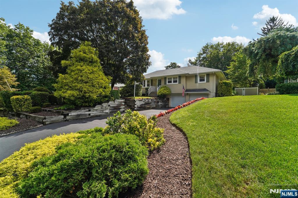 20 Nokomis Avenue
