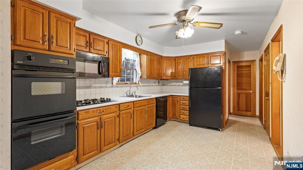 Photo of 51 Black Oak Lane, Mahwah, NJ 07430 (MLS # 26003393)