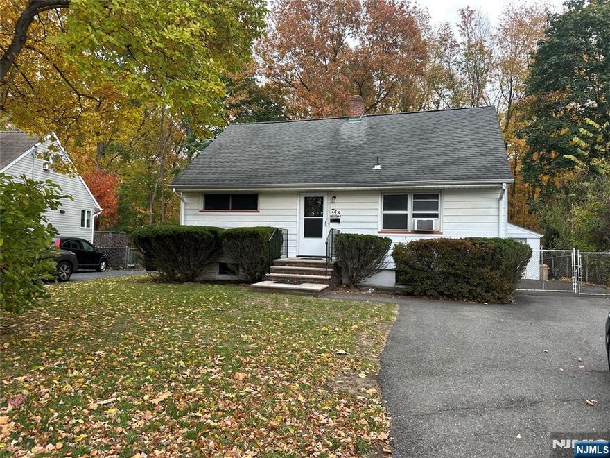 Welcome to this 4 bedroom 2 full bath whole house rental property in a great neighborhood !!! This property also offers a nice size living room & dining rm, the partially finished basement is perfect for family room, rec room or gym. A nice private yard with patio is ideal for relaxing & entertaining. Enjoy thr convenience of a detatched garage and a quiet friendly neighborhood. close to all.