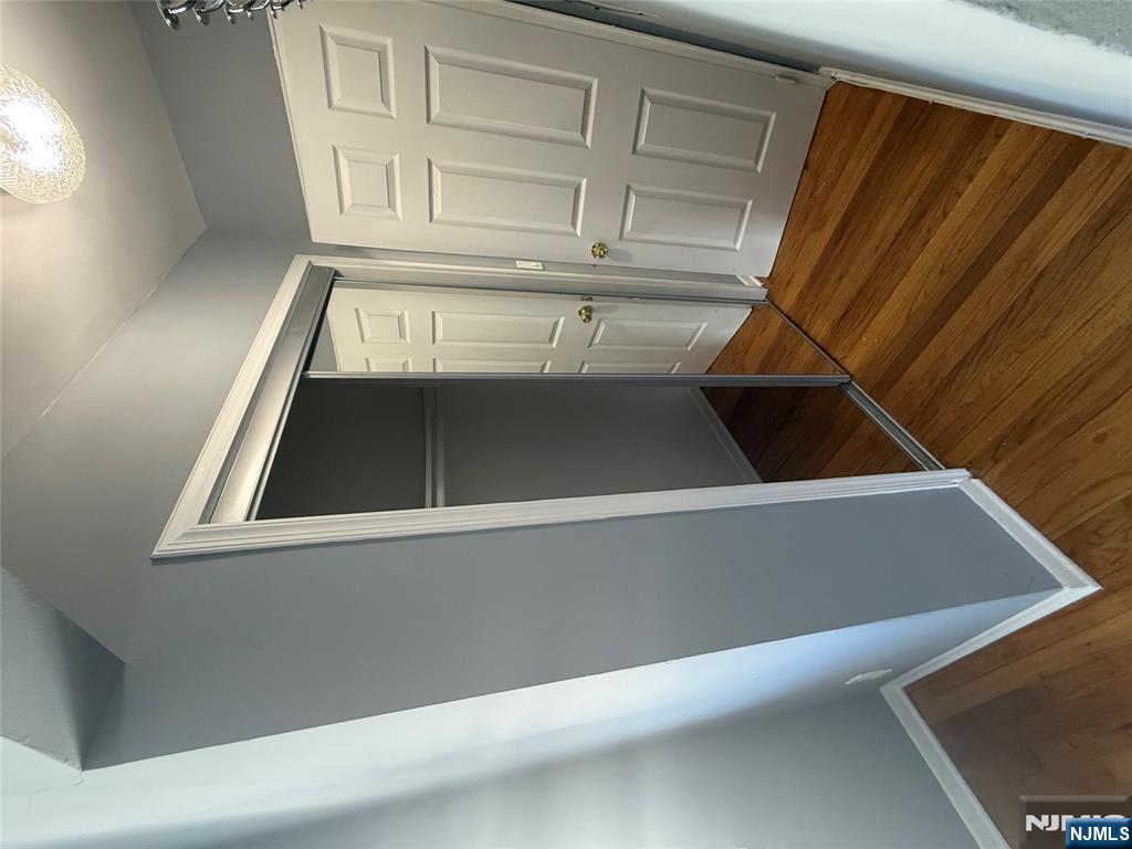 West Orange, New Jersey 07052, United States, 1 Bedroom Bedrooms, ,1 BathroomBathrooms,Residential,Active,98453