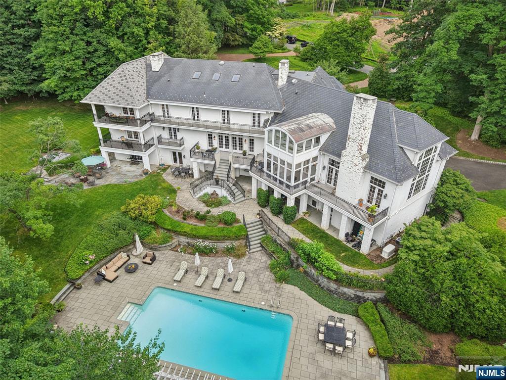 11 Woodfield Lane