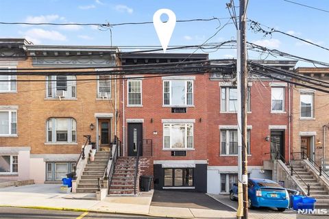25 Russell Avenue Edgewater NJ 07020