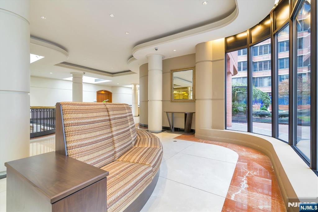 100 Carlyle Drive 12D(N)
