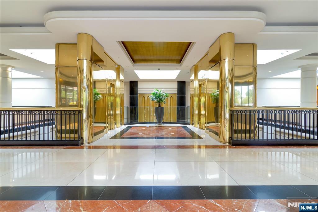 100 Carlyle Drive 12D(N)