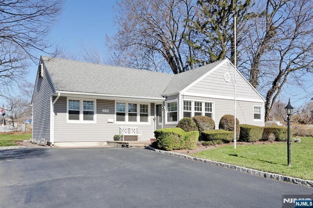 Photo of 1503 Everett Terrace, Fair Lawn, NJ 07410 (MLS # 26009656)