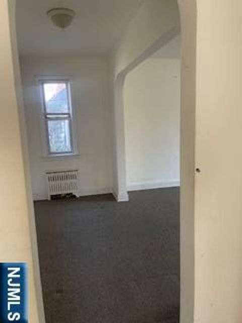 MLS: 25005131