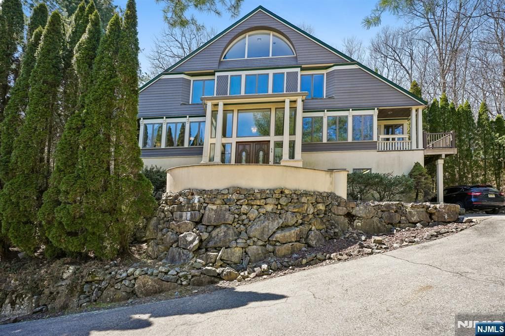 Photo of 54 Upper High Crest Drive, West Milford, NJ 07480 (MLS # 26012218)