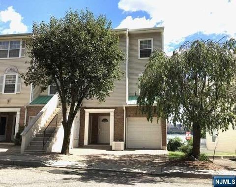 Photo of 34 Bergen Ridge Rd #2, North Bergen, NJ 07047 (MLS # 26011155)