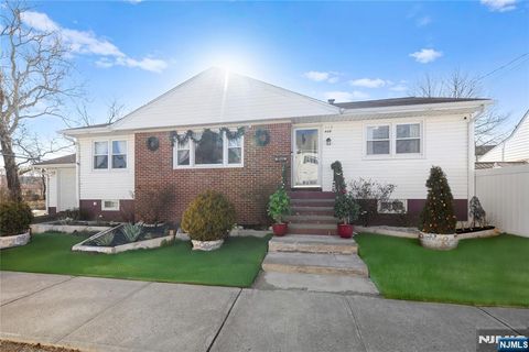 113 Totowa Avenue, Paterson, NJ 07502 - MLS#: 25005371