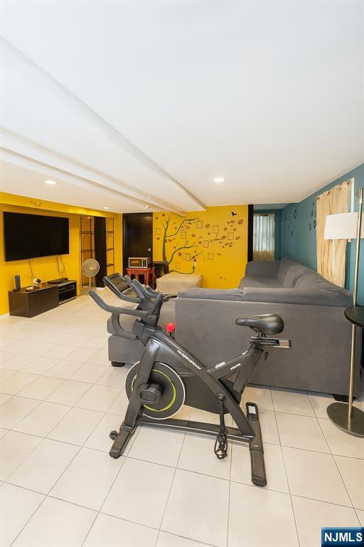 107 La France Avenue