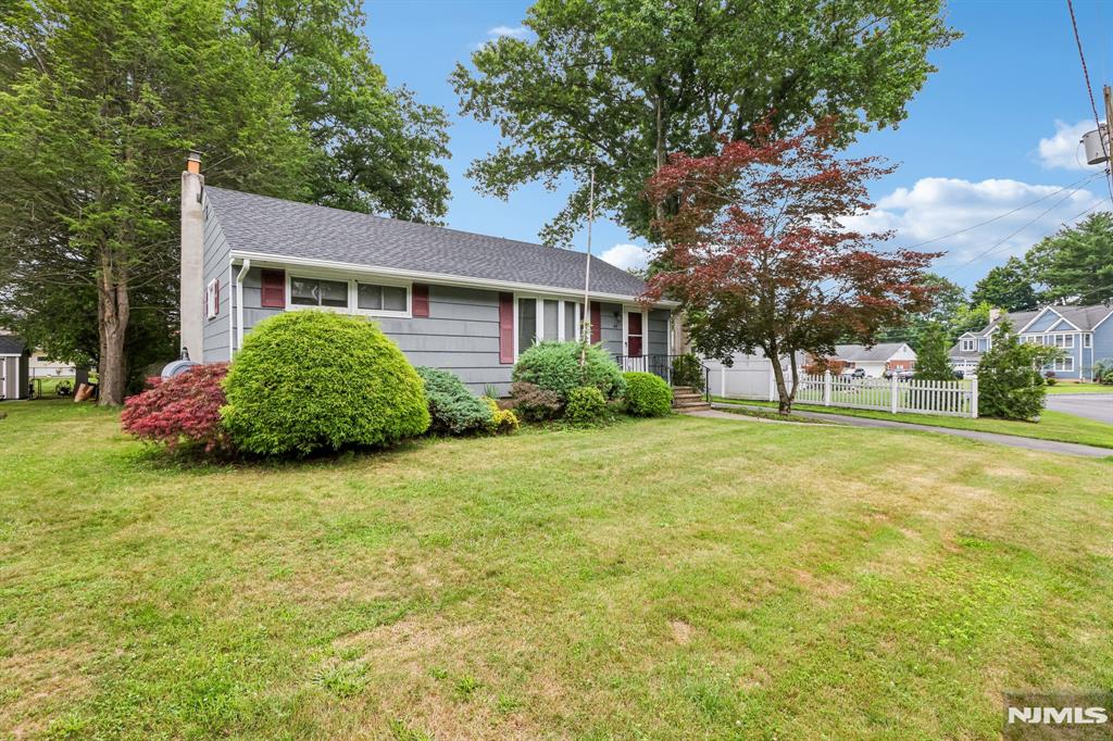 Photo of 44 Rumana Road, Wayne, NJ 07470 (MLS # 26026012)