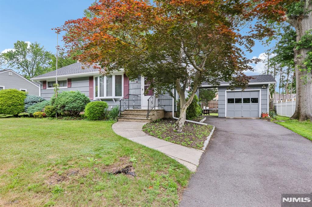Photo of 44 Rumana Road, Wayne, NJ 07470 (MLS # 26026012)