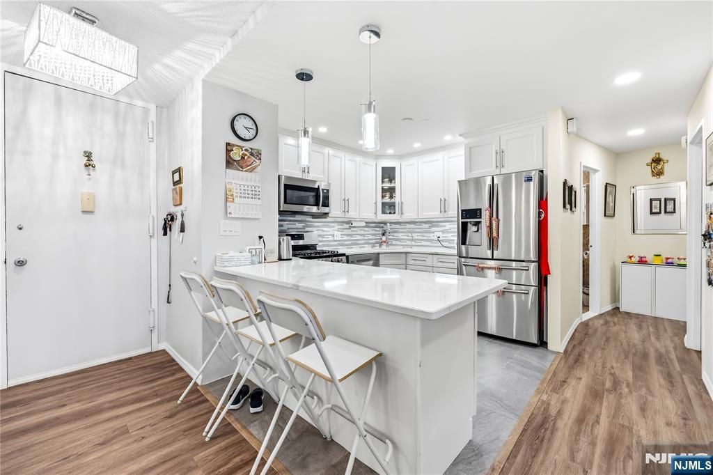 Photo of 555 North Avenue #6N, Fort Lee, NJ 07024 (MLS # 26005681)