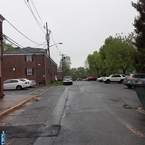 Photo of 2007 Linwood Ave, Fort Lee, NJ 07024 (MLS # 26014848)