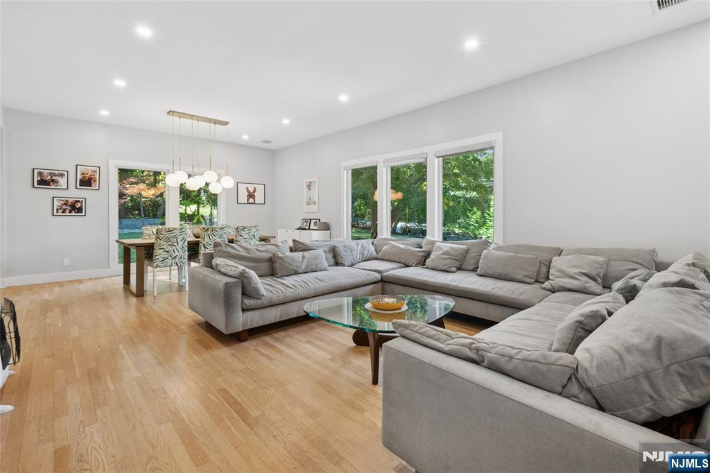 2 Brae Court