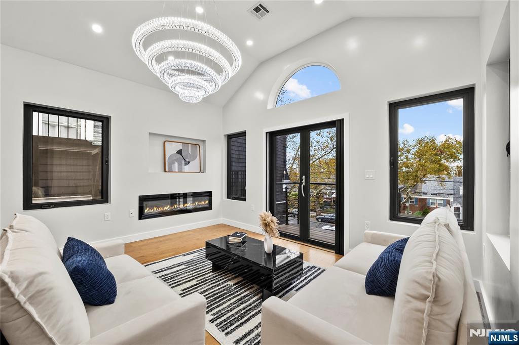 482 Kennedy Boulevard