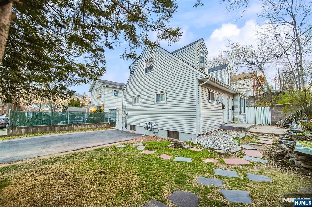 Homes for Sale in Northern NJ | ThisIsRiverEdge.com 2 Elizabeth Street