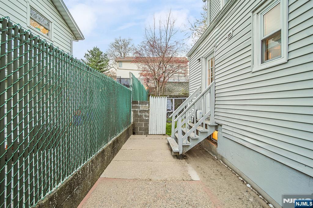 Homes for Sale in Northern NJ | ThisIsRiverEdge.com 2 Elizabeth Street