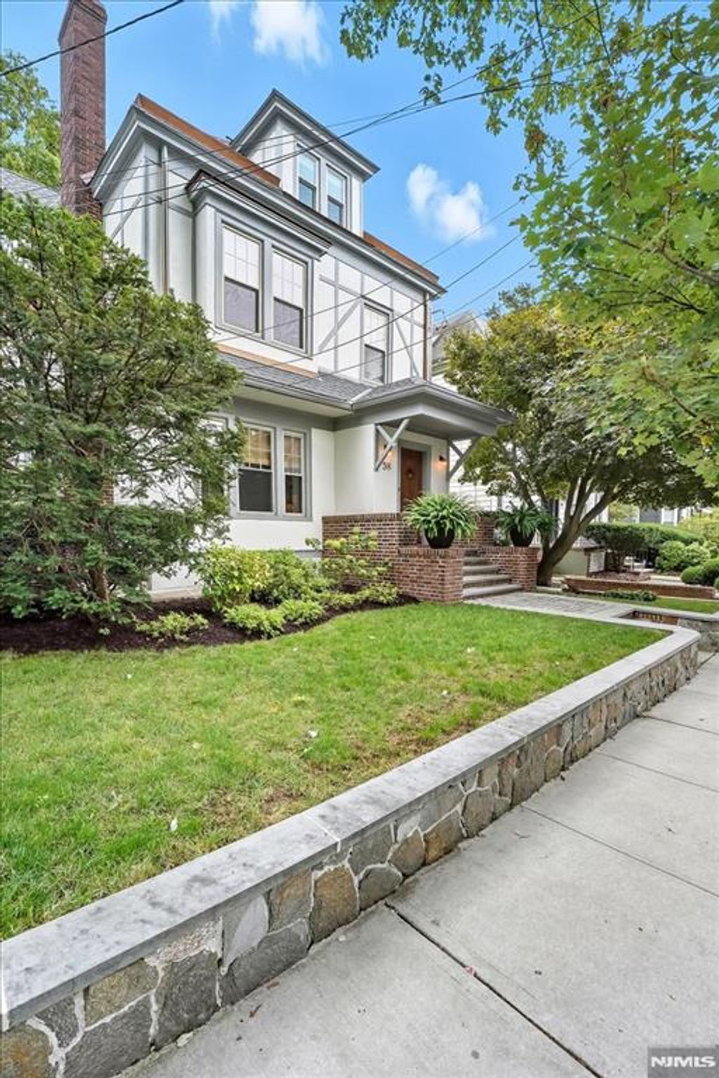 Photo of 5658 Bonn Place, Weehawken, NJ 07086 (MLS # 25037060)