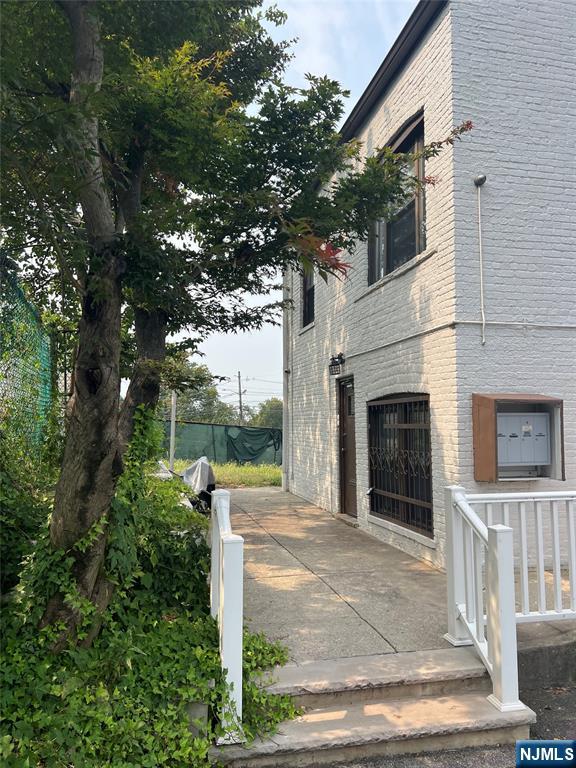 432 Broad Avenue