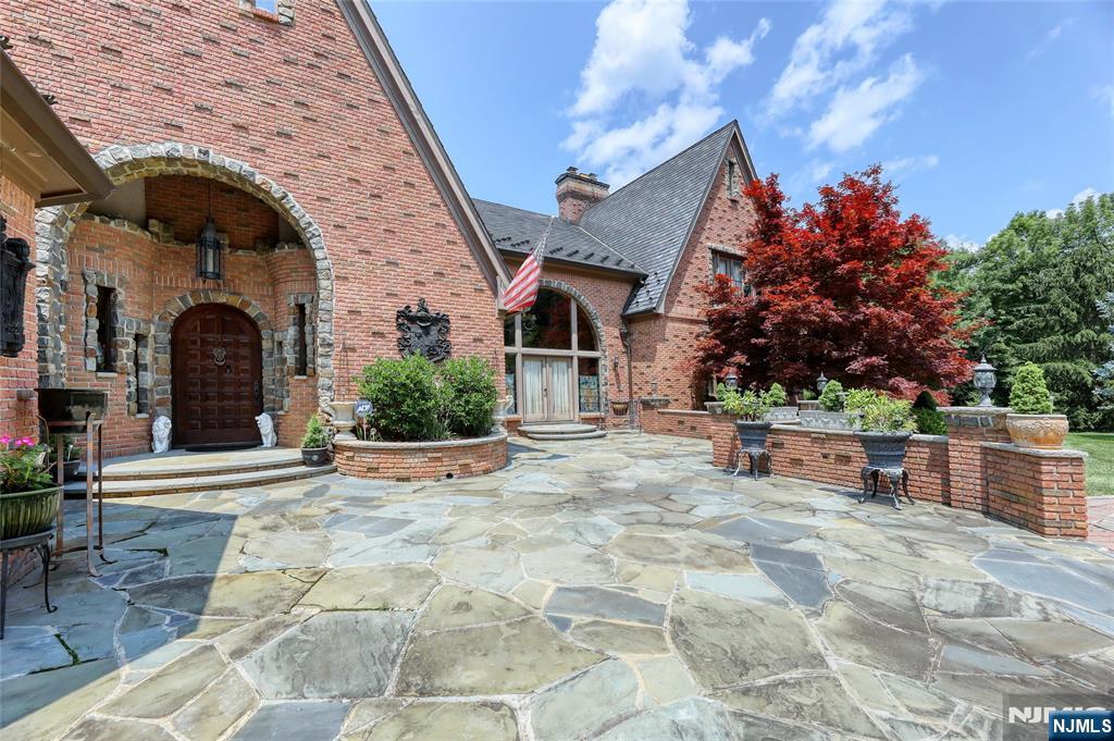 1 Cherokee Court