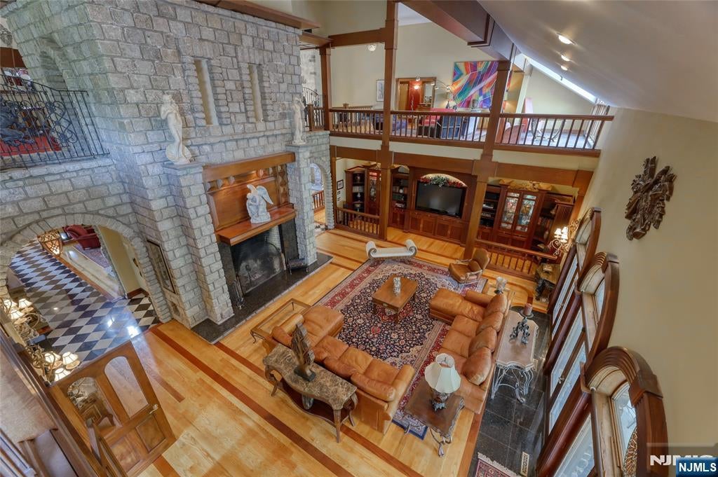 1 Cherokee Court
